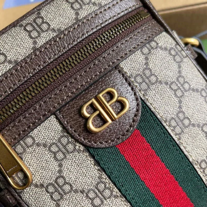 Gucci 680129 Gucci x Balenciaga The Hacker Project Ramenní zipová taška Hnědá