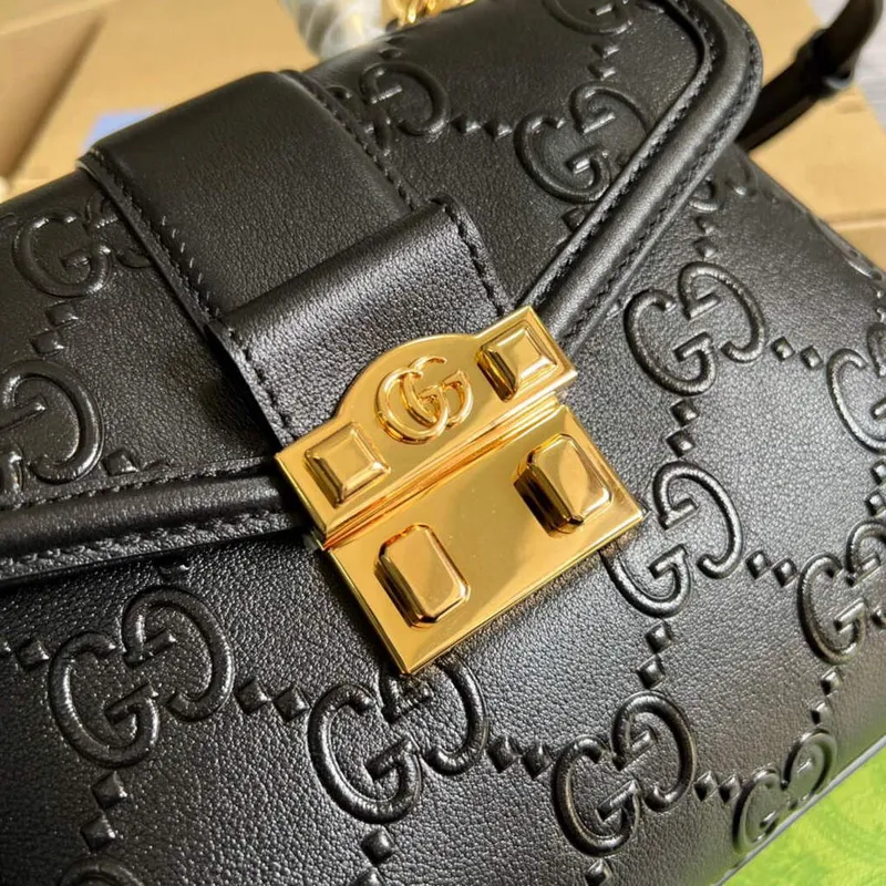 Gucci 675791 Malá taška s horním uchopem GG Černá