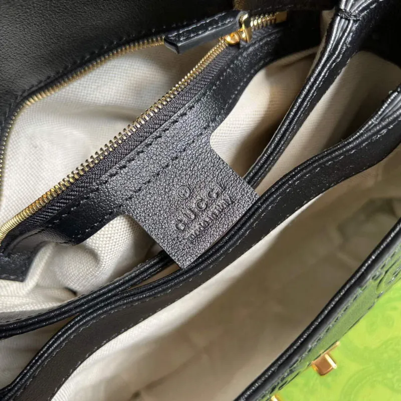 Gucci 675791 Malá taška s horním uchopem GG Černá