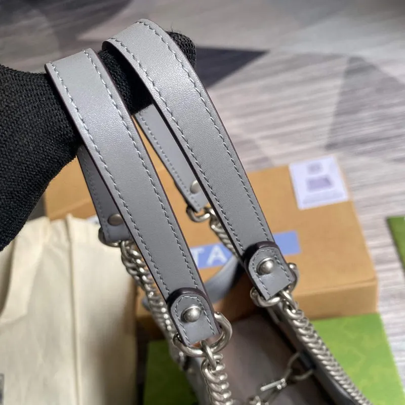 Gucci 681483 GG Marmont malá taška šedá