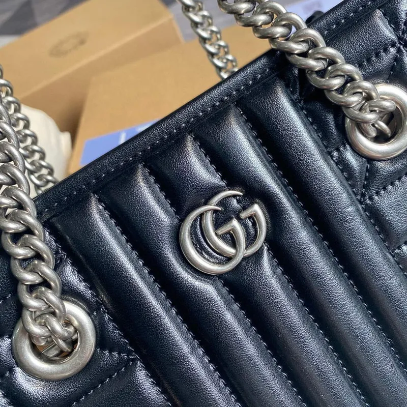 Gucci 681483 GG Marmont malá taška přes rameno černá