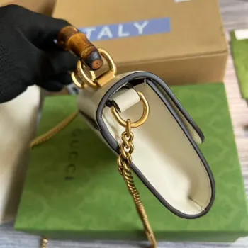Gucci 675794 GG Malá taška s horním madlem s bambusem béžová