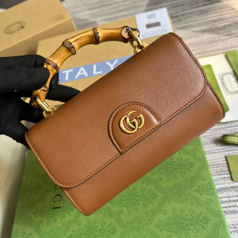 Gucci 675794 GG Malá kabelka s rukojetí a bambusem