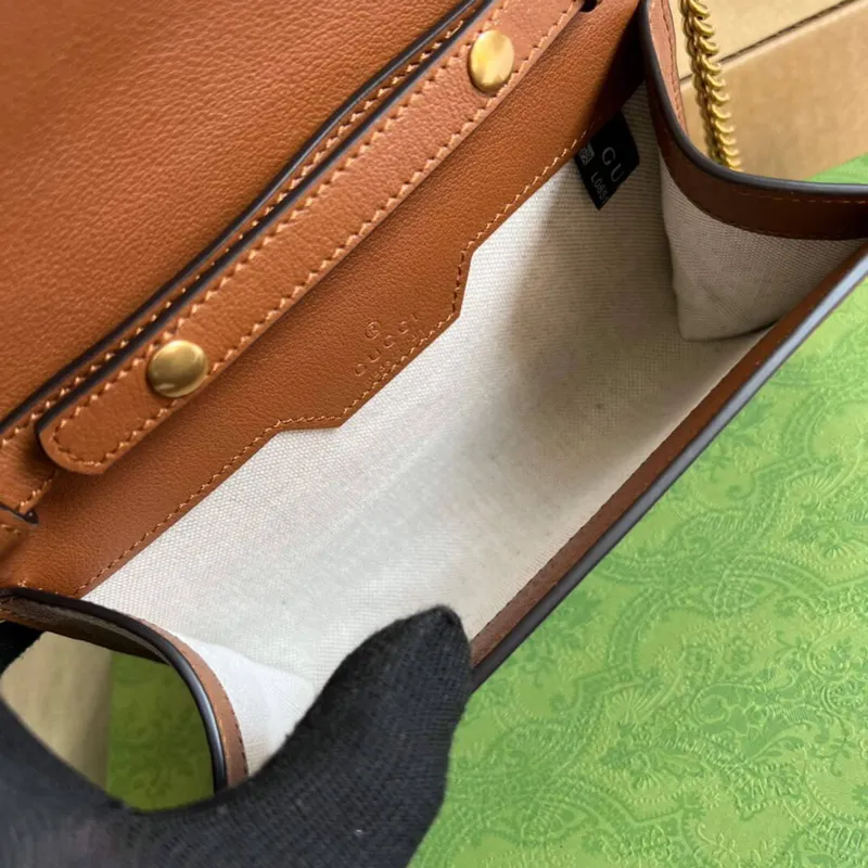 Gucci 675794 GG Malá kabelka s rukojetí a bambusem