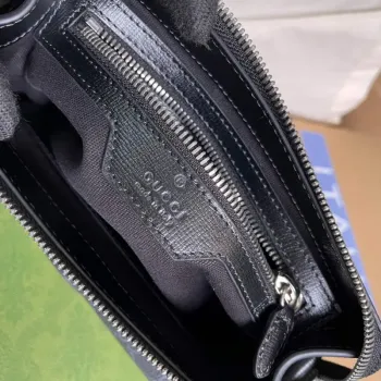 Gucci 674164 Messenger Bag s propleteným G černá
