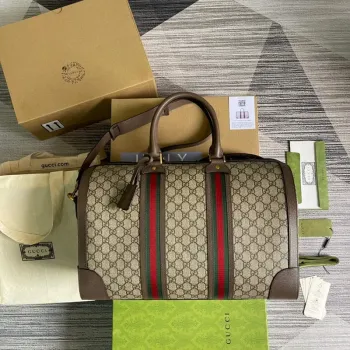Gucci 645021 GG Duffle Bag s webovým koženým hnědým.