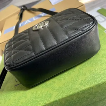 Gucci 634936 GG Marmont Mini Ramenní Taška Černá