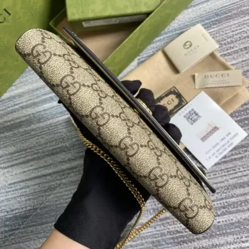 Gucci 546585 GG Marmont Řetězová peněženka Bílá