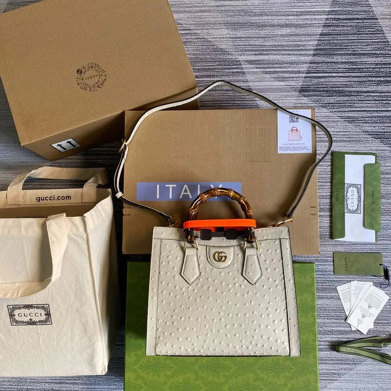 Gucci Diana Malá Tote Taška Pštrosí Taška s Horní Rukojetí 660195 Béžová