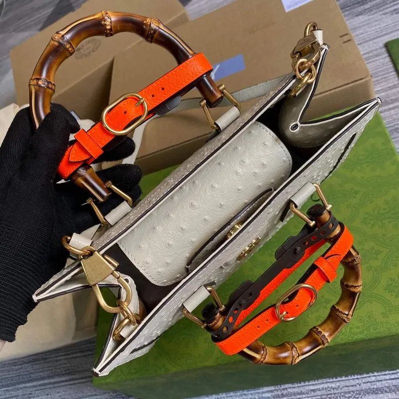 Gucci Diana Malá Tote Taška Pštrosí Taška s Horní Rukojetí 660195 Béžová