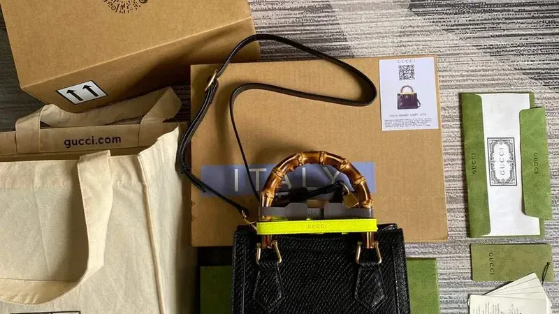 Gucci Diana Mini Tote – Hadí Pytón s Bambusovými Rukojeťmi (655661)