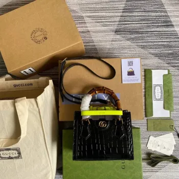 Gucci Diana Mini Tote Bag Krokodýlí kůže S držadlem Gucci 655661 Černá