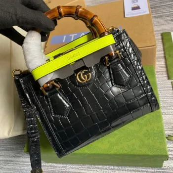 Gucci Diana Mini Tote Bag Krokodýlí kůže S držadlem Gucci 655661 Černá
