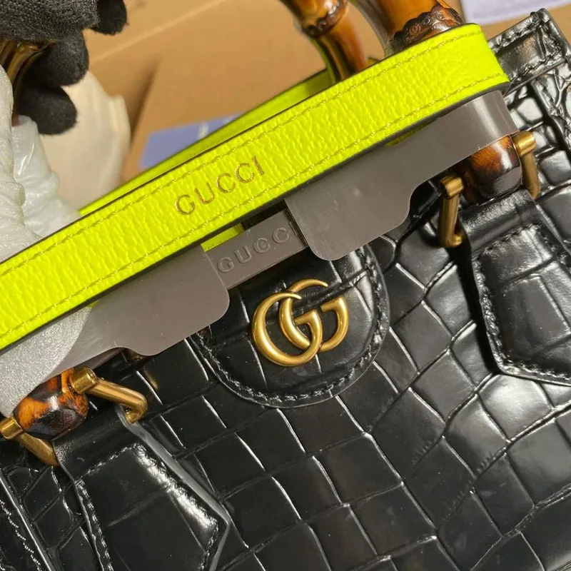Gucci Diana Mini Tote Bag Krokodýlí kůže S držadlem Gucci 655661 Černá