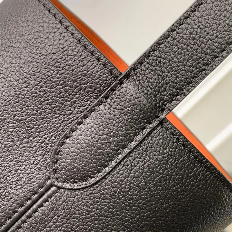 LV M25543 Louis Vuitton Low Key All In BB Taška Černá