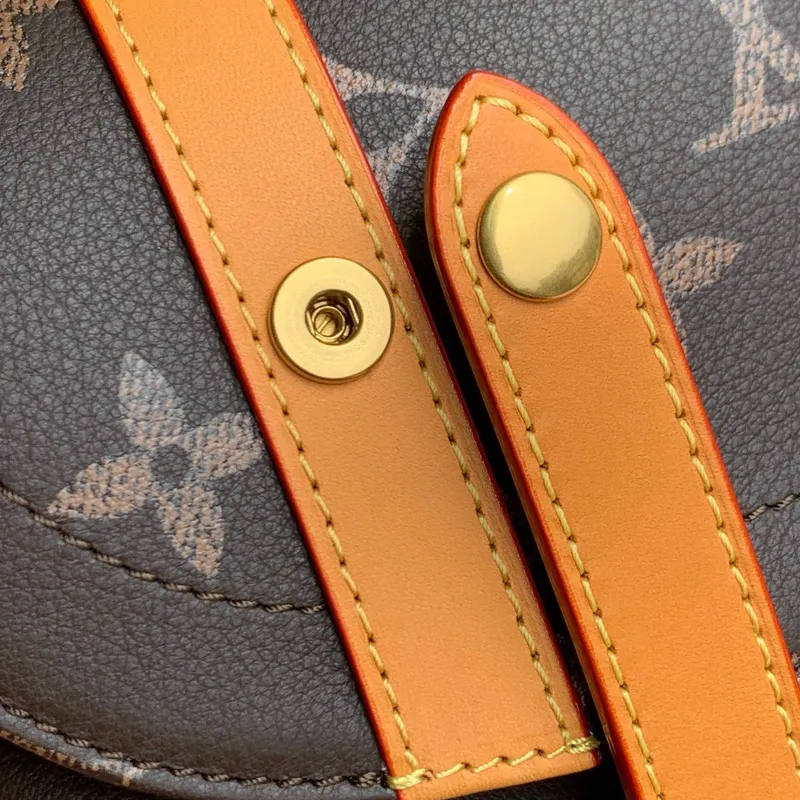 LV M14038 Batoh Louis Vuitton Christopher MM