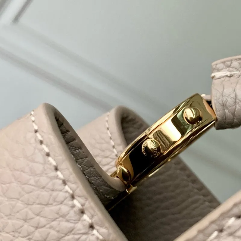 LV M12935 Louis Vuitton Capucines BB Kabelka Galet Šedá