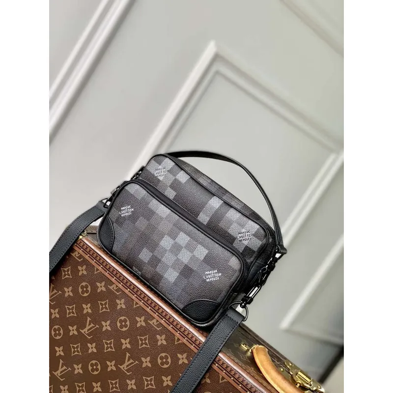 LV M14988 Louis Vuitton Nil Messenger Bag Černá