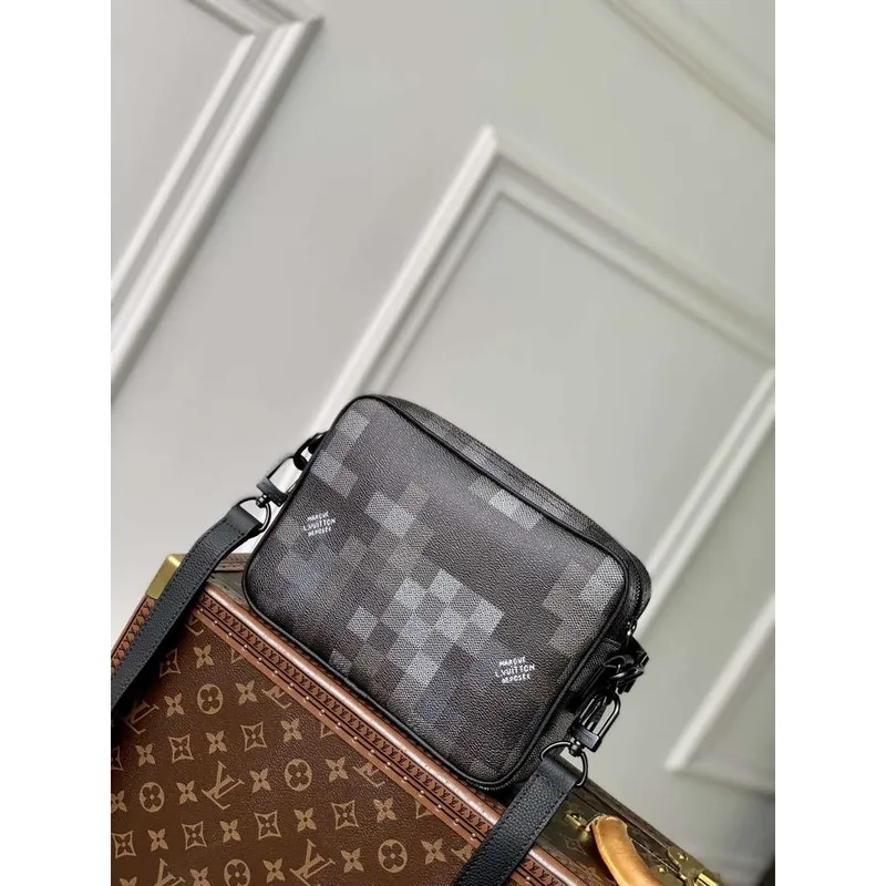 LV M14988 Louis Vuitton Nil Messenger Bag Černá