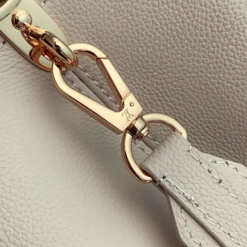 LV M12929 Louis Vuitton Capucines MM Souple Taška Greige