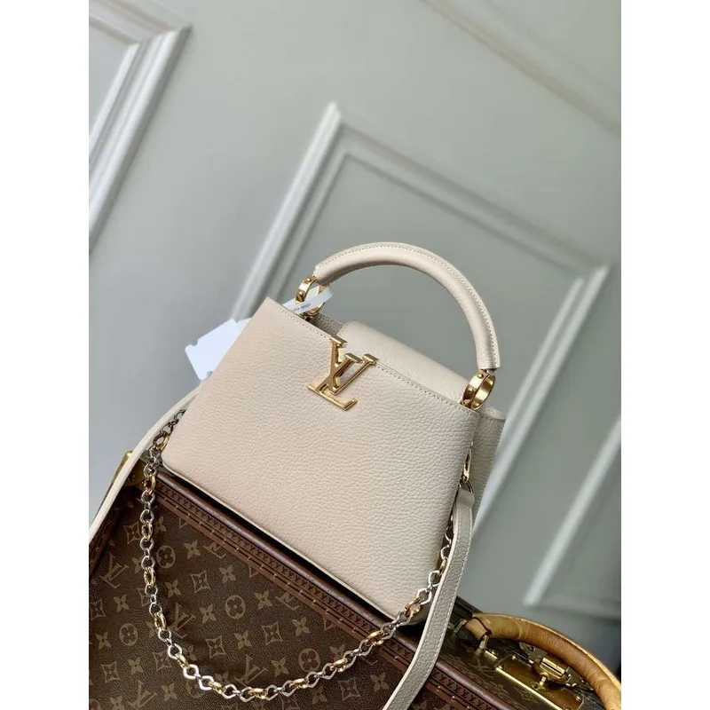 LV M12938 Louis Vuitton Capucines BB Kabelka Quartz Bílá