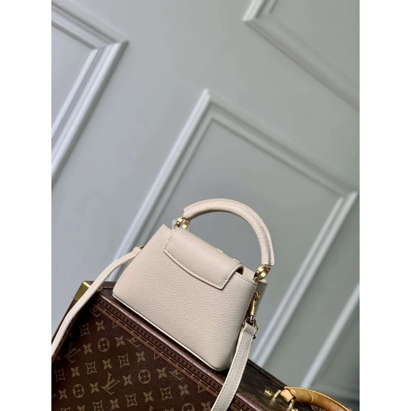 LV M12938 Louis Vuitton Capucines Mini Kabelka Quartz Bílá