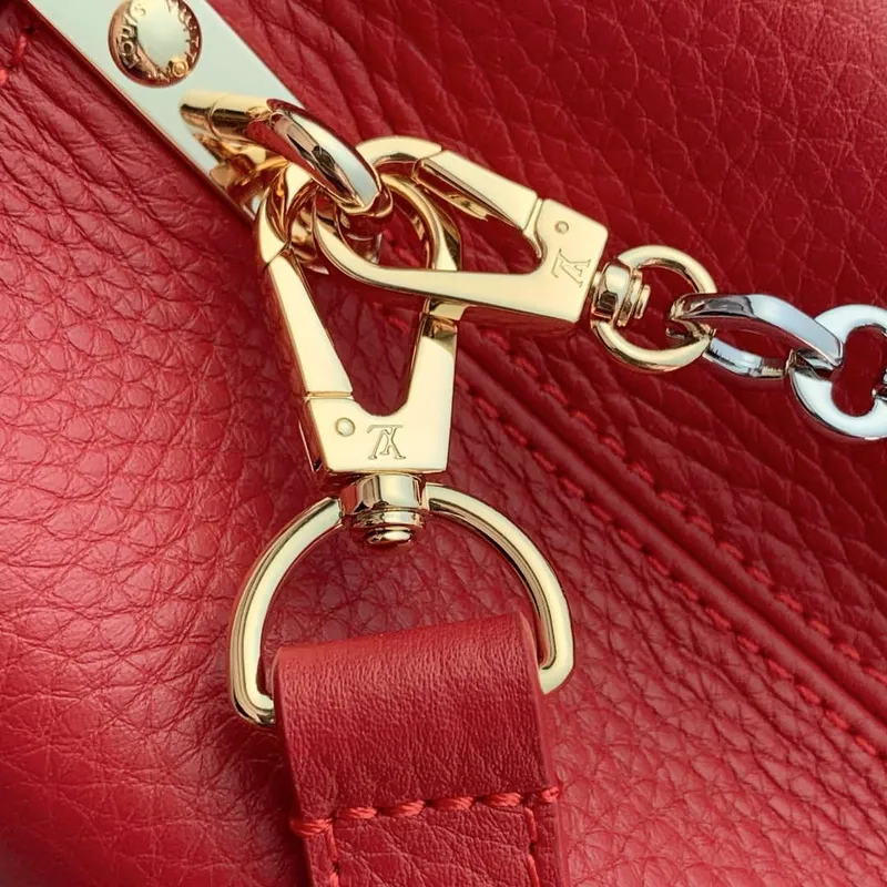 LV M12936 Louis Vuitton Capucines MM Kabelka Červená