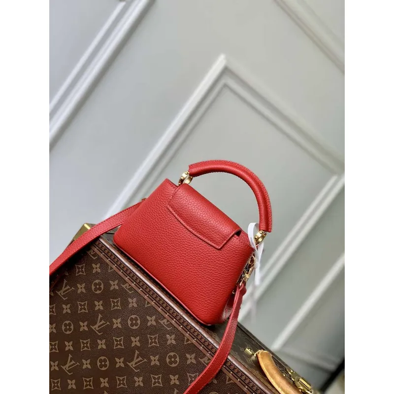 LV M12936 Louis Vuitton Capucines Mini Kabelka Červená