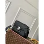 LV M13871 Louis Vuitton Soul Trunk Černý