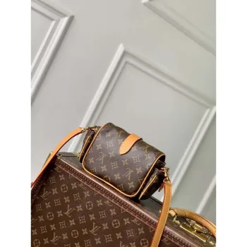 LV M14742 Louis Vuitton Cargo Wearable Wallet