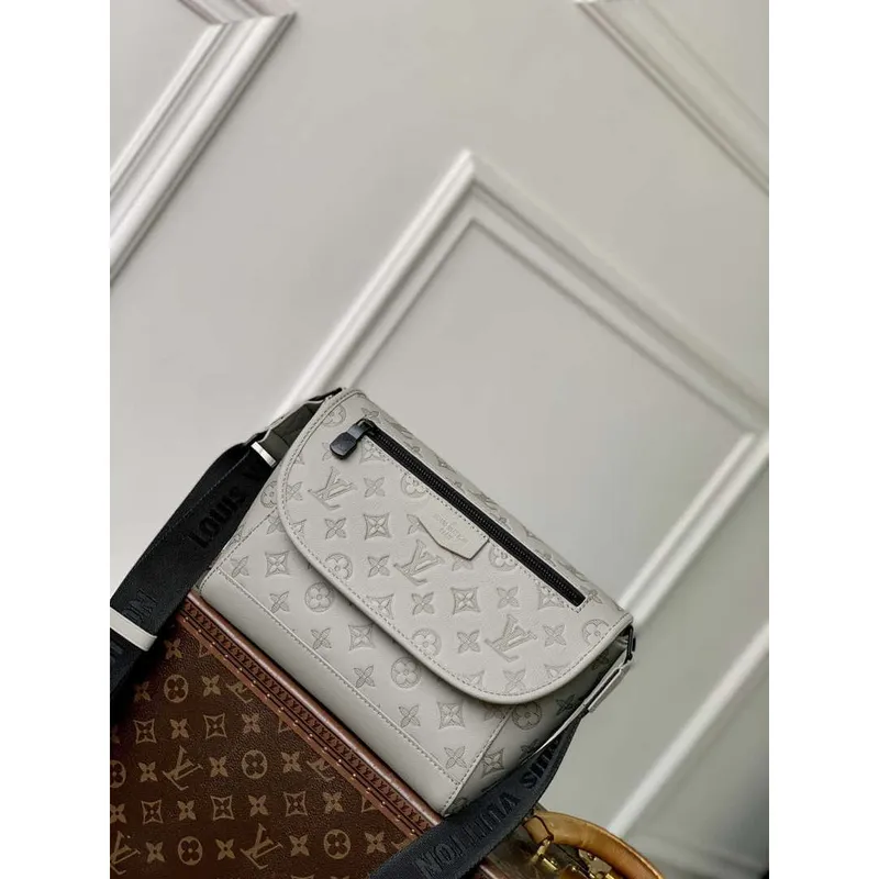 LV M14912 Louis Vuitton Pulse Messenger Bag Písek