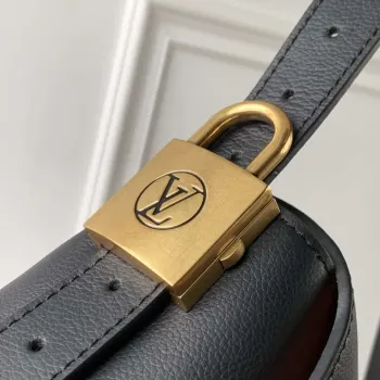 LV M13148 Louis Vuitton Taška přes rameno Low Key Černá