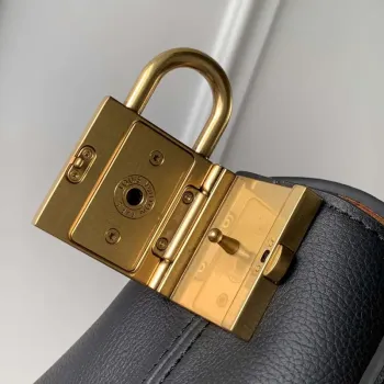 LV M13148 Louis Vuitton Taška přes rameno Low Key Černá