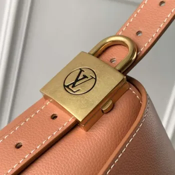 LV M13151 Louis Vuitton Low Key Messenger Bag Kávově hnědá