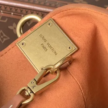 LV M13151 Louis Vuitton Low Key Messenger Bag Kávově hnědá