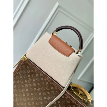 LV M12956 Louis Vuitton Capucines MM Taška z kůže Taurillon Galet Šedá