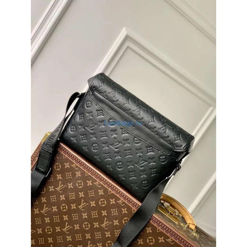 Louis Vuitton LV M25121 Messenger Voyager PM Monogram Shadow