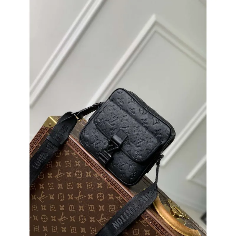 Louis Vuitton LV M12516 TGetaway Messenger Monogram Shadow