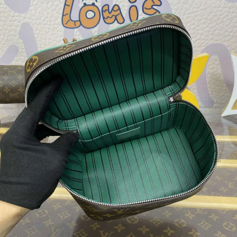 Louis Vuitton LV M12647 Nice Mini Vanity Case Monogram plátno Zelená