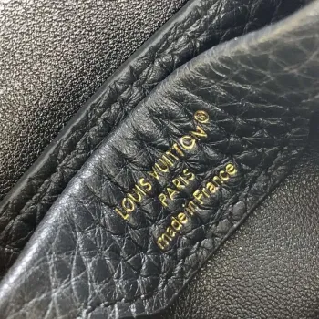 LV M02132 Louis Vuitton Capucines Micro Taška Černá