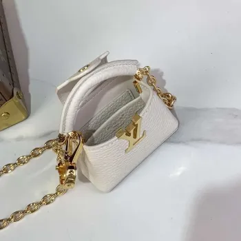 LV M02132 Louis Vuitton Capucines Micro Taška Bílá