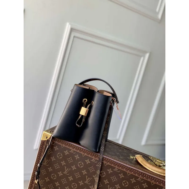 LV M13843 Louis Vuitton Bloom PM Kabelka z telecí kůže Černá