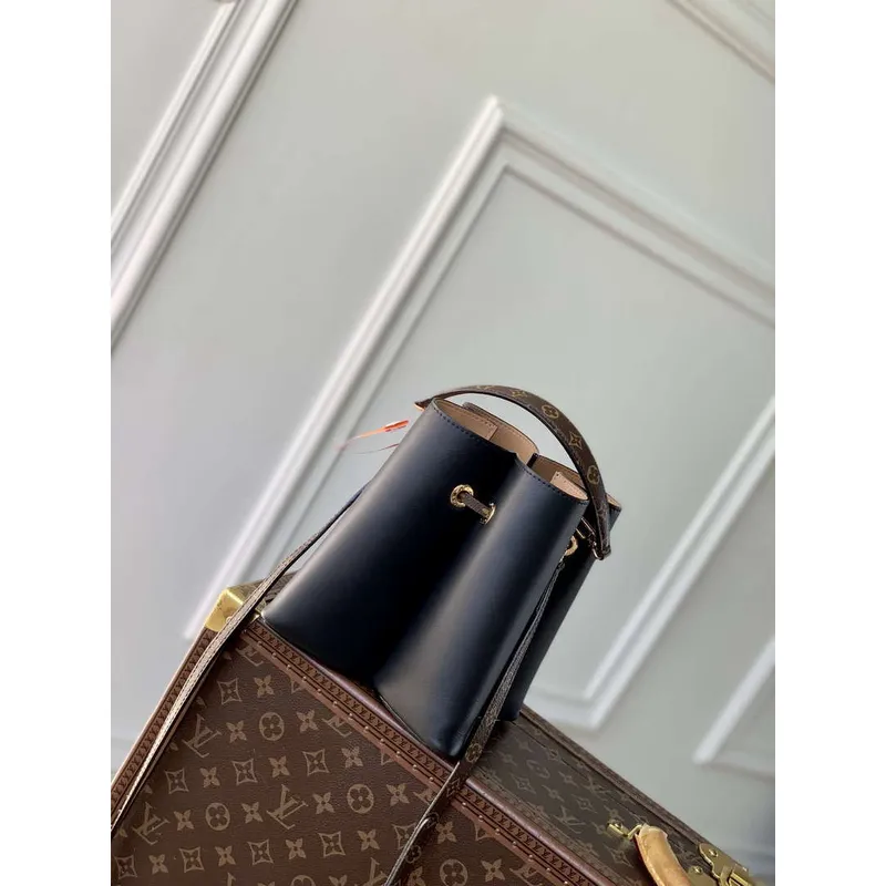 LV M13843 Louis Vuitton Bloom PM Kabelka z telecí kůže Černá