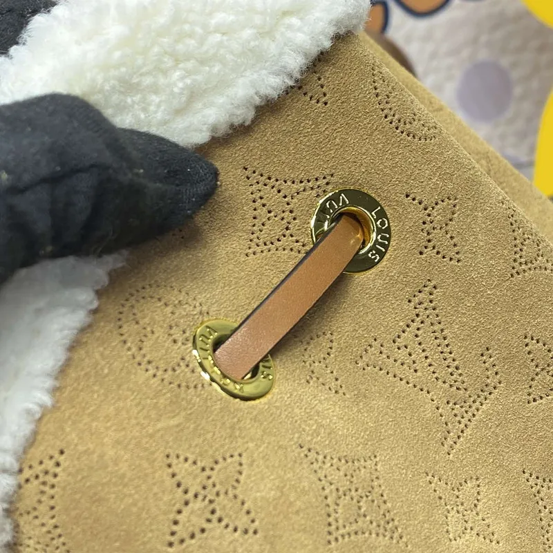 LV M11839 Louis Vuitton Bella Kabelka Z semišové kůže Béžová