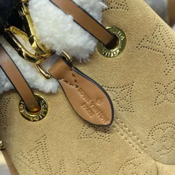 LV M11839 Louis Vuitton Bella Kabelka Z semišové kůže Béžová