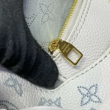 LV M12093 Louis Vuitton Carmel Kabelka Brume Šedá