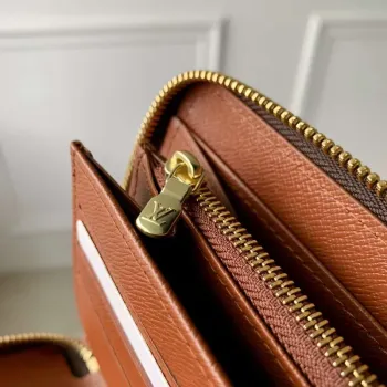 LV M42616 Louis Vuitton Zippy Wallet Monogram potažená plátno