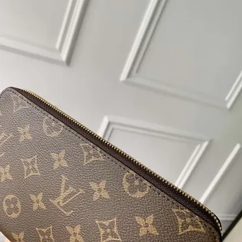 LV M42616 Louis Vuitton Zippy Wallet Monogram potažená plátno