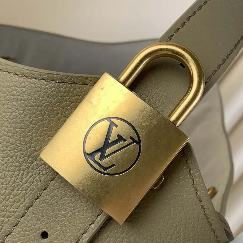 LV M24988 Louis Vuitton Low Key Hobo MM Kabelka Zelená