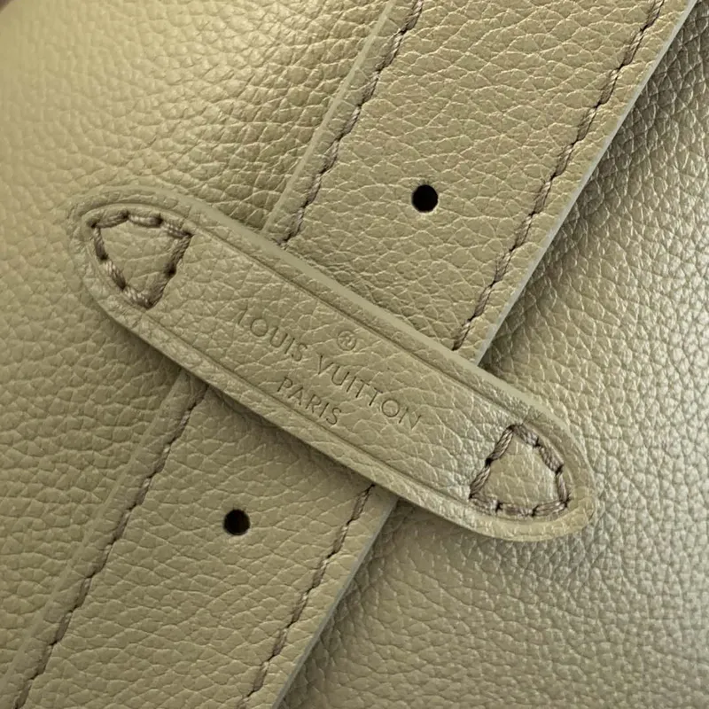 LV M24988 Louis Vuitton Low Key Hobo MM Kabelka Zelená